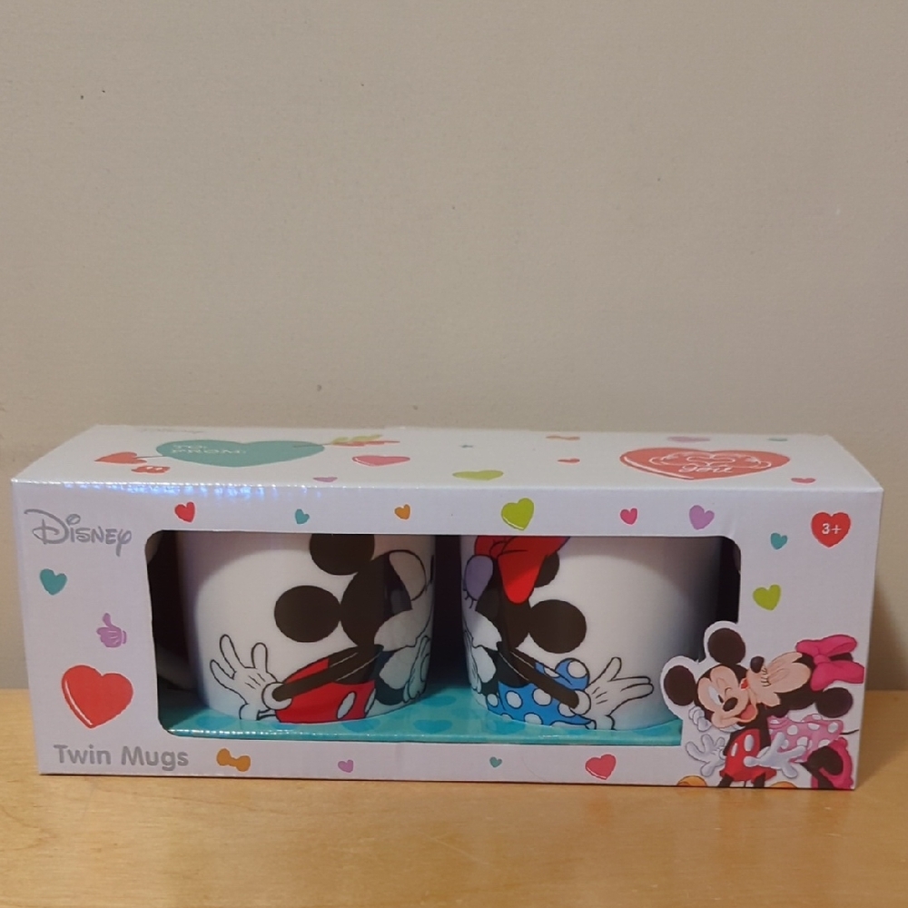 Disney Mickey and Minnie mug set of 2 brand New Zak brand